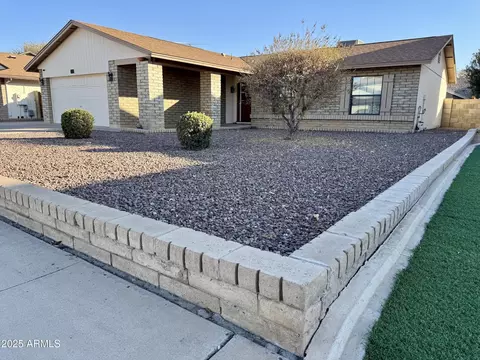 5415 W Desert Hills Dr, Glendale, AZ 85304