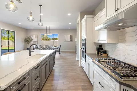 Kitchen - 4350 E Kings Ave, Phoenix, AZ 85032 photo 3 of 4