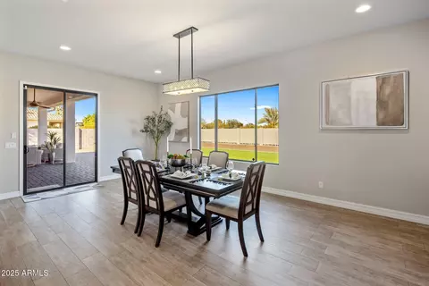 Dining - 4350 E Kings Ave, Phoenix, AZ 85032 photo 2 of 3