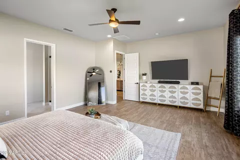 Bedroom - 4350 E Kings Ave, Phoenix, AZ 85032 photo 3 of 7