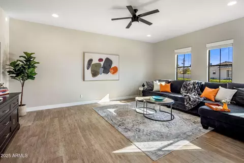 Living - 4350 E Kings Ave, Phoenix, AZ 85032 photo 4 of 8