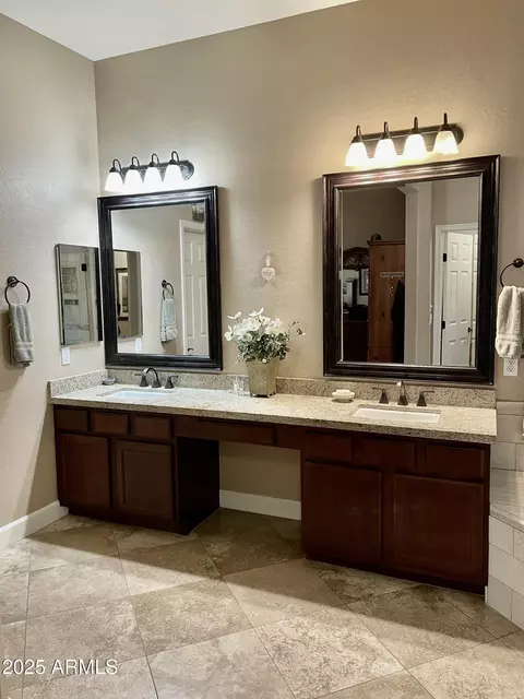 Bath - 861 E Toledo St, Gilbert, AZ 85295 photo 1 of 8