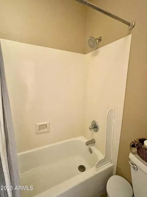 Bath - 861 E Toledo St, Gilbert, AZ 85295 photo 8 of 8