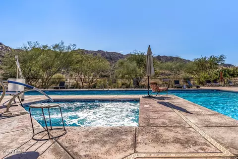 Exterior - 1113 E La Mirada Dr, Phoenix, AZ 85042 photo 3 of 8