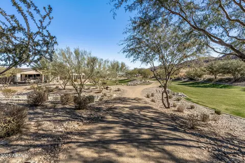 Exterior - 1113 E La Mirada Dr, Phoenix, AZ 85042 photo 6 of 8