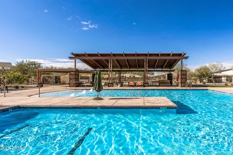 Exterior - 1113 E La Mirada Dr, Phoenix, AZ 85042 photo 2 of 8
