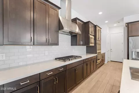 Kitchen - 1113 E La Mirada Dr, Phoenix, AZ 85042 photo 2 of 2