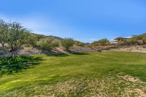 Exterior - 1113 E La Mirada Dr, Phoenix, AZ 85042 photo 5 of 8