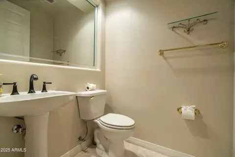 Bath - 2646 E Spring Rd, Phoenix, AZ 85032 photo 3 of 4