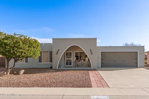 9226 W Glen Oaks Cir N, Sun City, AZ 85351