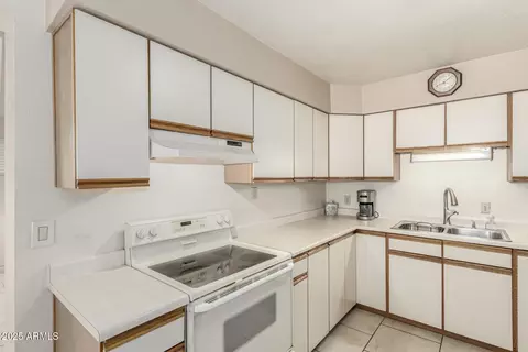 2439 E Meadowbrook Ave, Phoenix, AZ 85016 photo 7