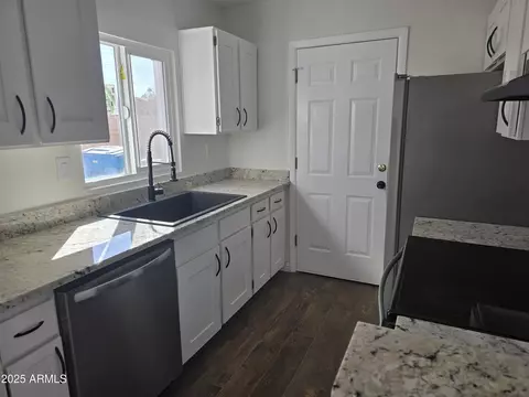 4409 E Darrel Rd, Phoenix, AZ 85042 photo 5