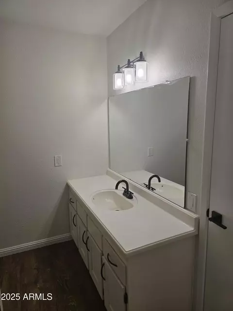 4409 E Darrel Rd, Phoenix, AZ 85042 photo 12