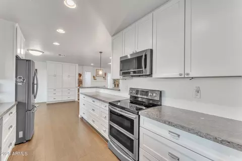 222 E Saint John Rd, Phoenix, AZ 85022 photo 17