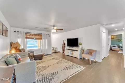 222 E Saint John Rd, Phoenix, AZ 85022 photo 13