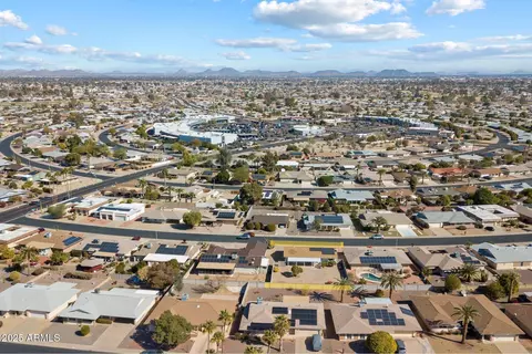 10912 W Roundelay Cir, Sun City, AZ 85351