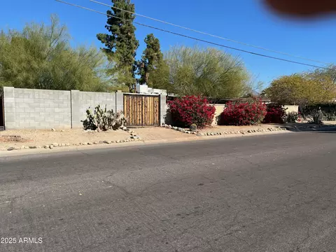5702 N 10th Pl, Phoenix, AZ 85014 photo 3