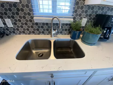 2208 W Klamath Ave #208, Apache Junction, AZ 85119 photo 10