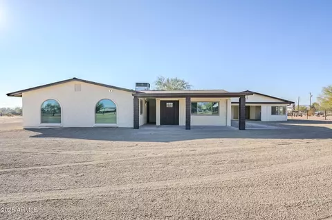 1675 N Monterey Dr, Apache Junction, AZ 85120 photo 3