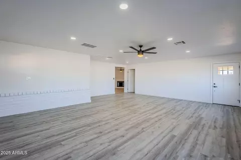 1675 N Monterey Dr, Apache Junction, AZ 85120 photo 5