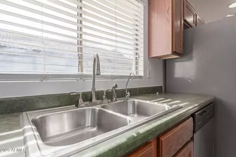 5802 S 14th St, Phoenix, AZ 85040 photo 11
