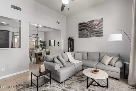 1942 W Davis Rd, Phoenix, AZ 85023