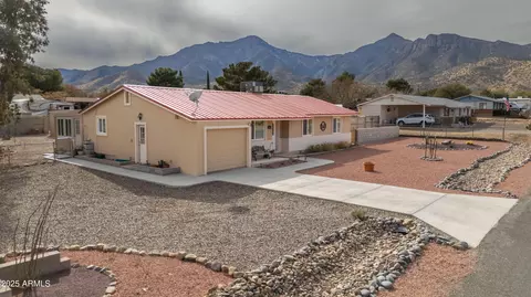 5552 E Madalein Dr, Hereford, AZ 85615