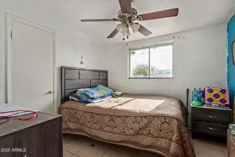 6337 W Mitchell Dr, Phoenix, AZ 85033 photo 13