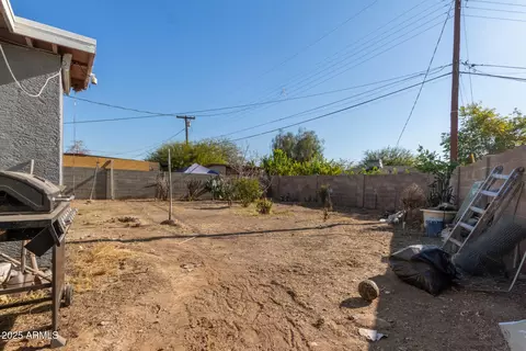 6337 W Mitchell Dr, Phoenix, AZ 85033 photo 10