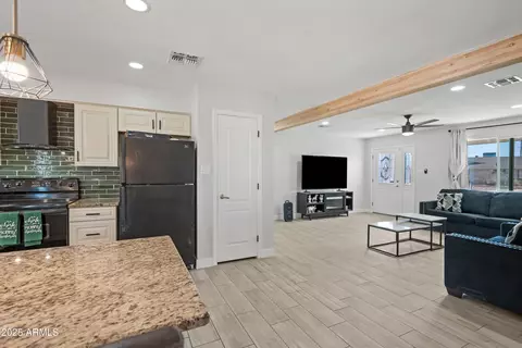 Kitchen - 1344 Ellis Cir, Mesa, AZ 85203 photo 3 of 7