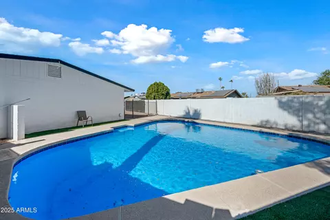 Exterior - 1344 Ellis Cir, Mesa, AZ 85203 photo 2 of 9