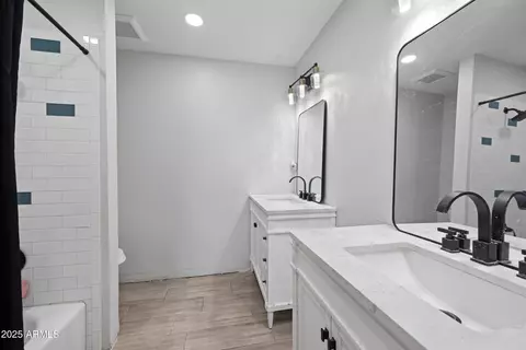 Bath - 1344 Ellis Cir, Mesa, AZ 85203 photo 1 of 3