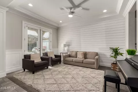 Living - 4288 E Comstock Dr, Gilbert, AZ 85296 photo 1 of 4