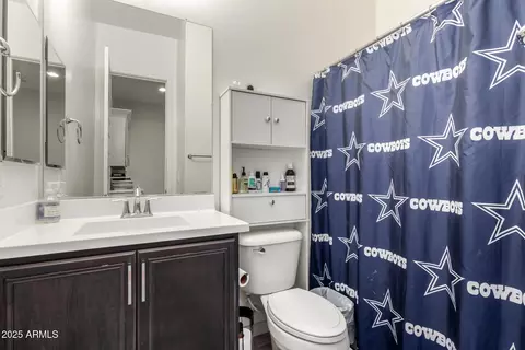 Bath - 4288 E Comstock Dr, Gilbert, AZ 85296 photo 3 of 4