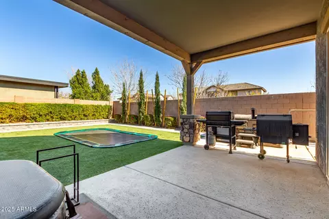 Exterior - 4288 E Comstock Dr, Gilbert, AZ 85296 photo 4 of 8