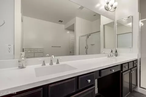 Bath - 4288 E Comstock Dr, Gilbert, AZ 85296 photo 1 of 4