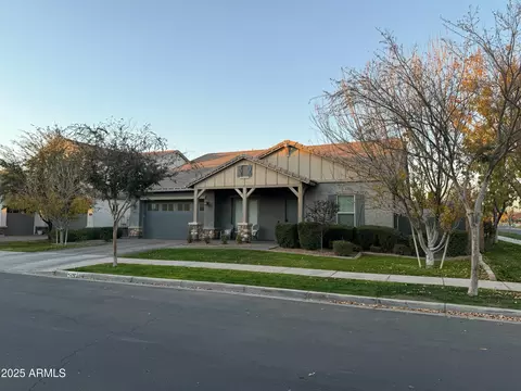 Exterior - 4288 E Comstock Dr, Gilbert, AZ 85296 photo 2 of 8