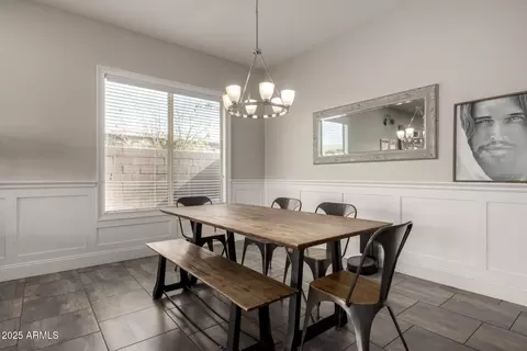 Dining - 4288 E Comstock Dr, Gilbert, AZ 85296 photo 2 of 2
