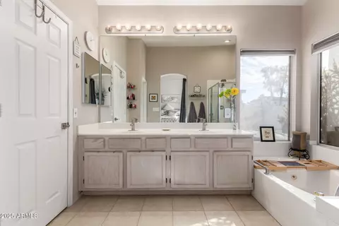 Bath - 1205 E Tradewind Dr, Gilbert, AZ 85234 photo 2 of 4