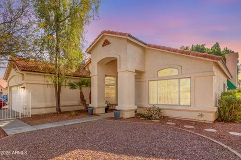 1205 E Tradewind Dr, Gilbert, AZ 85234