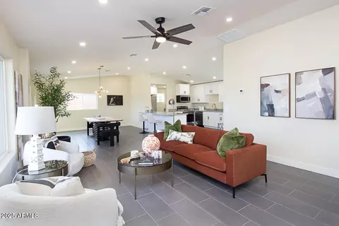3215 E Captain Dreyfus Ave, Phoenix, AZ 85032 photo 3