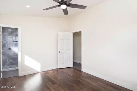 3215 E Captain Dreyfus Ave, Phoenix, AZ 85032 photo 17