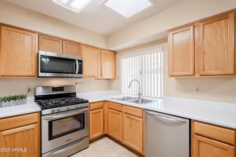 13611 N Newcastle Dr N, Sun City, AZ 85351