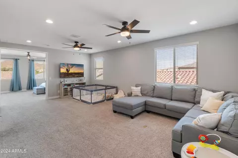 518 E Balao Dr, Phoenix, AZ 85085 photo 8