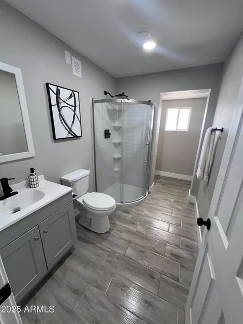 Bath - 11411 E Crescent Ave, Mesa, AZ 85208 photo 3 of 3