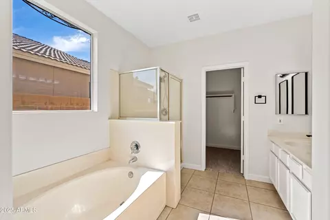 Bath - 3383 E Santa Fe Ln, Gilbert, AZ 85297 photo 1 of 5