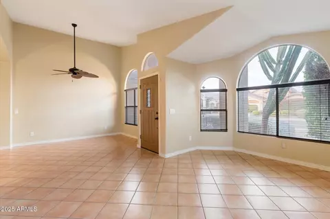 1157 E Liberty Ln, Gilbert, AZ 85296 photo 9