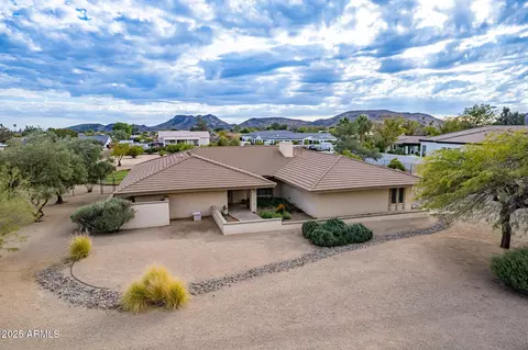 4805 W Saguaro Park Ln, Glendale, AZ 85310