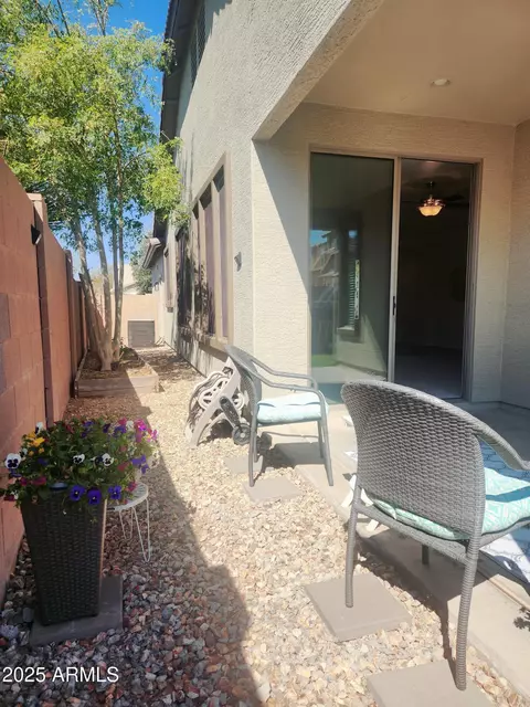 Exterior - 2441 W Beverly Rd, Phoenix, AZ 85041 photo 2 of 4