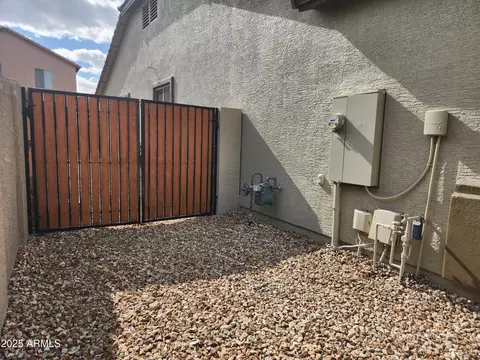 Exterior - 2441 W Beverly Rd, Phoenix, AZ 85041 photo 3 of 4